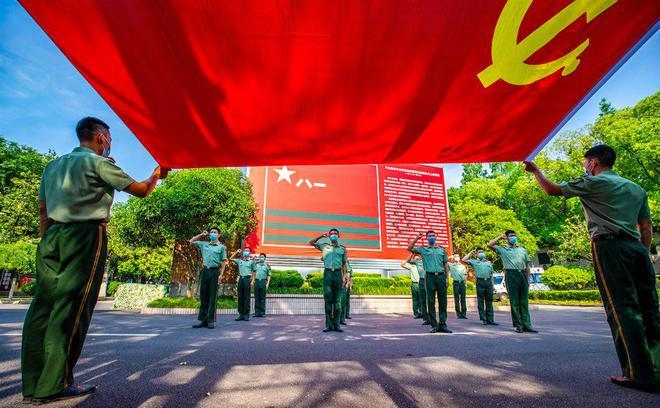 芭比的大学之旅